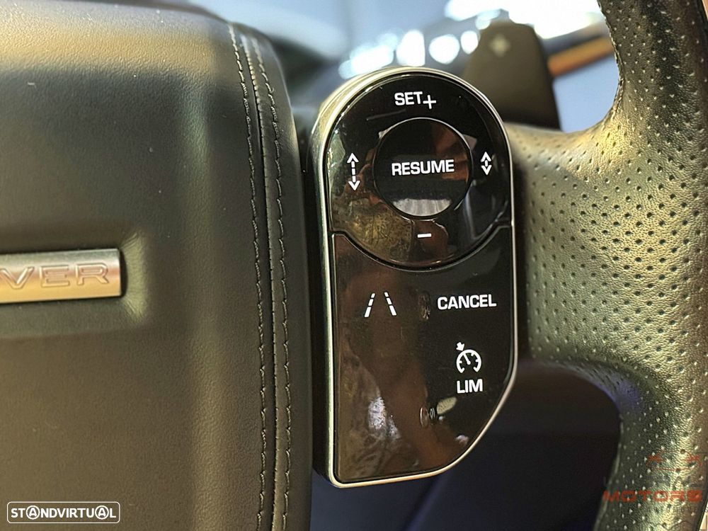 Land Rover Range Rover Evoque P300e R-Dynamic HSE - 26