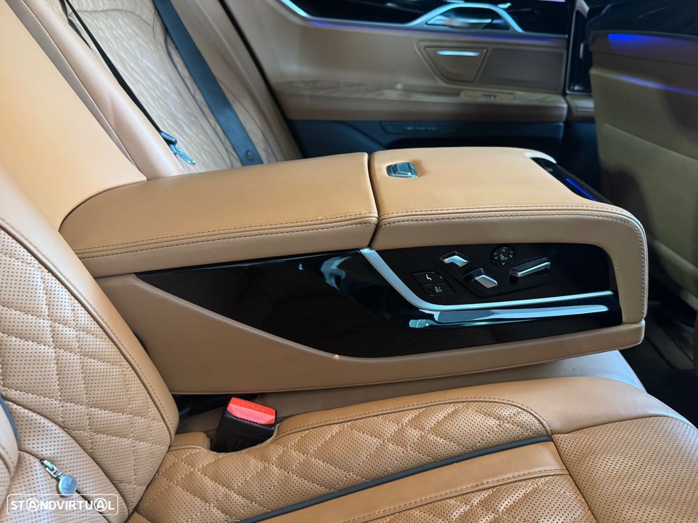 BMW 740 d xDrive Pack M Auto - 18