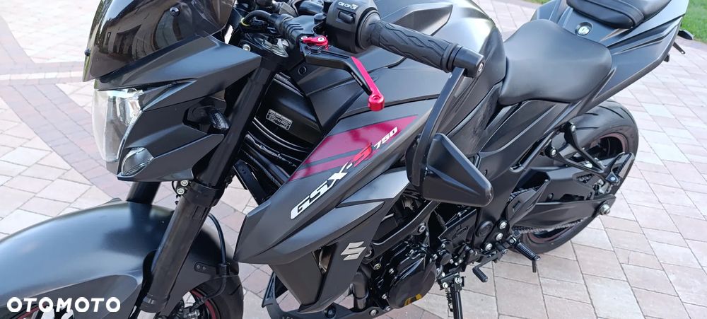 Suzuki GSX - 15