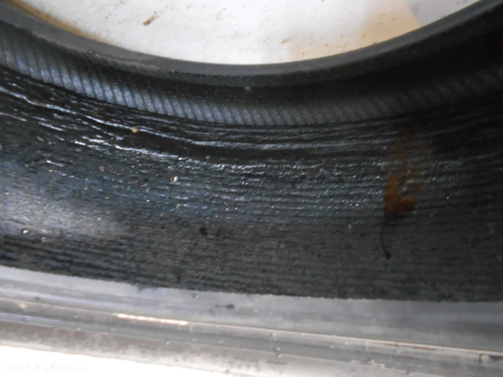 OPONA POJEDYNKA 215/55R17 CONTINENTAL WINTER CONTACT TS 850P SEAL DOT 3720 8MM - 3