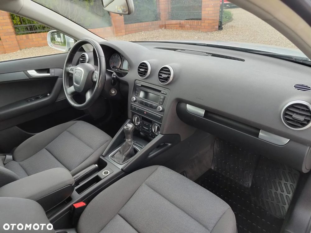 Audi A4 2.0 TDI DPF S line Sportpaket - 9