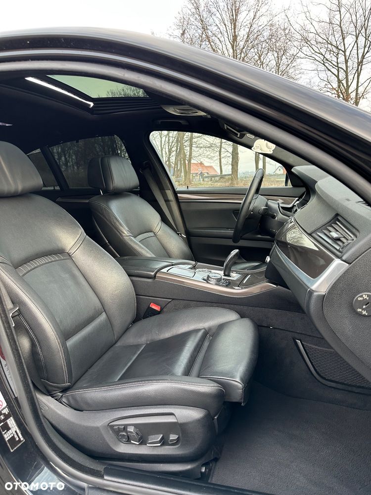 BMW Seria 5 530d Sport-Aut Modern Line - 28