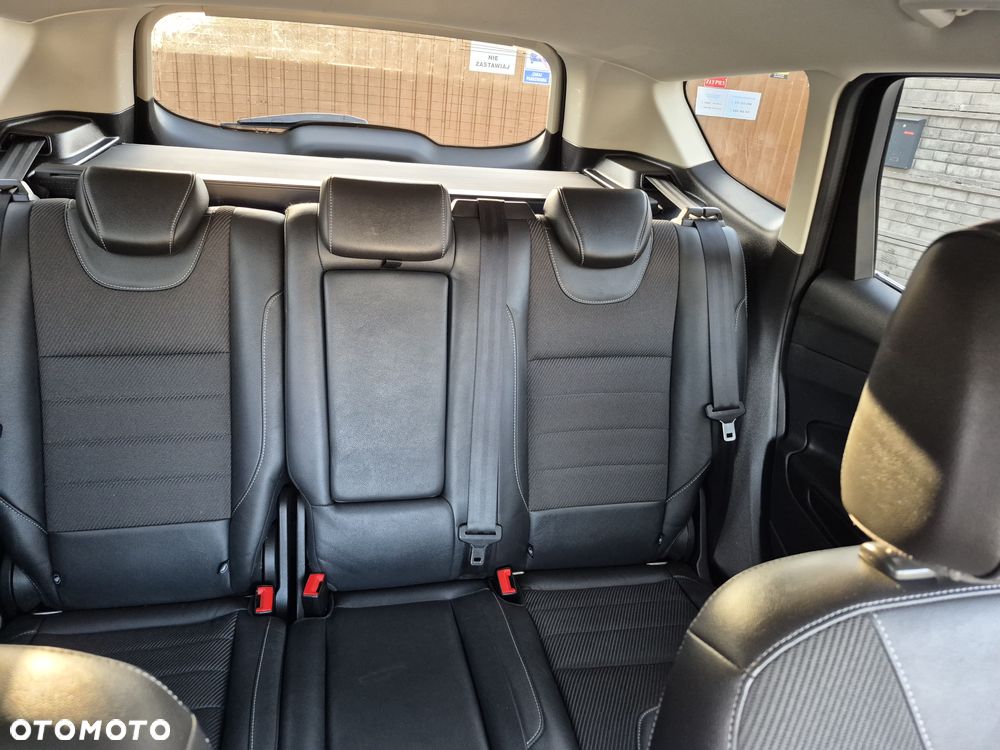 Ford Kuga 2.0 TDCi 2x4 Titanium - 23