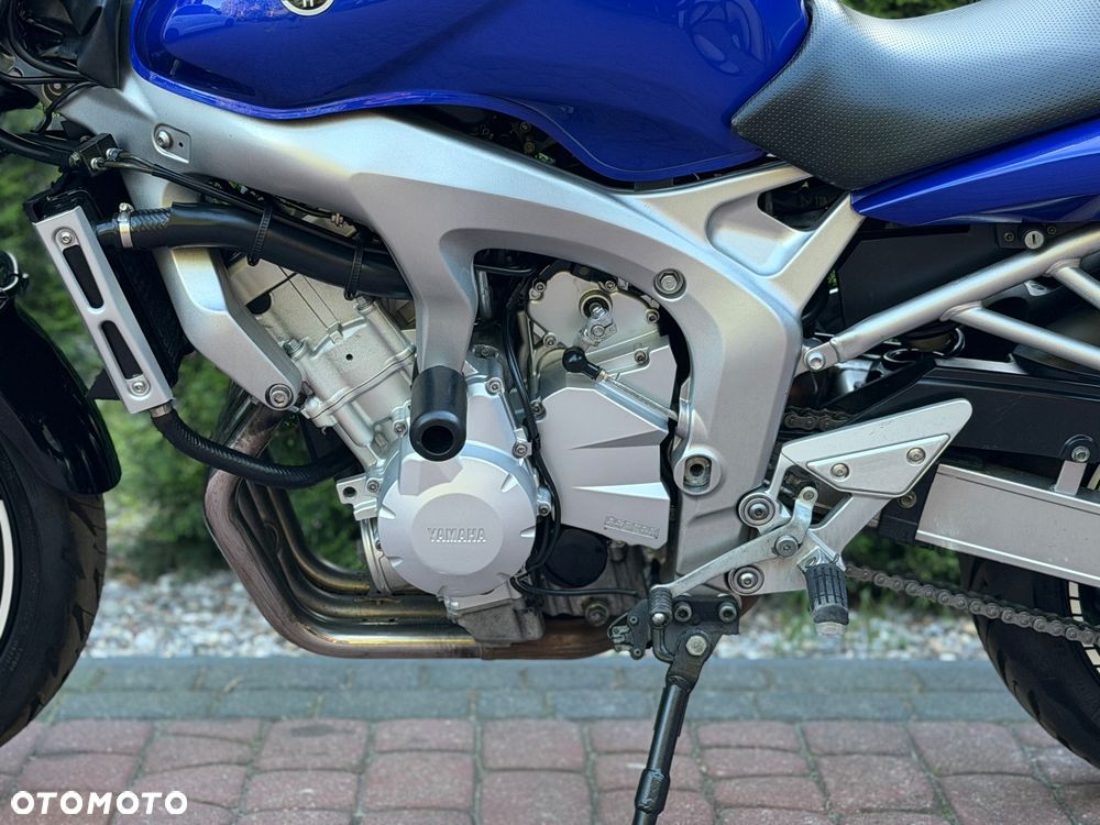 Yamaha FZ6 - 16