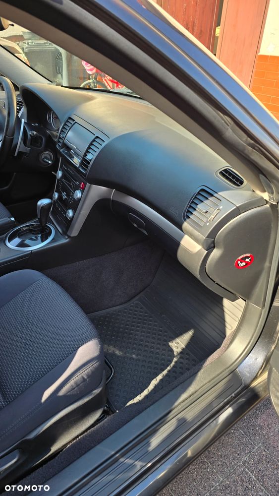Subaru Legacy - 10