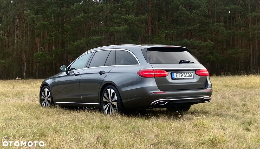 Mercedes-Benz Klasa E 220 d 9G-TRONIC AMG Line - 9