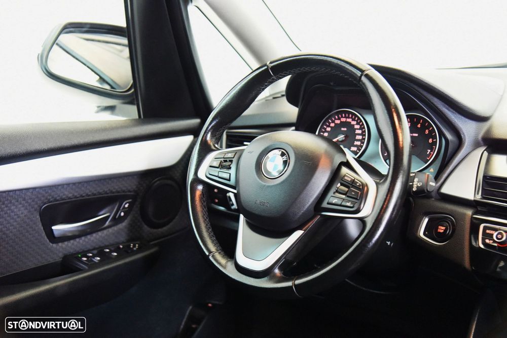 BMW 225xe Active Tourer - 24