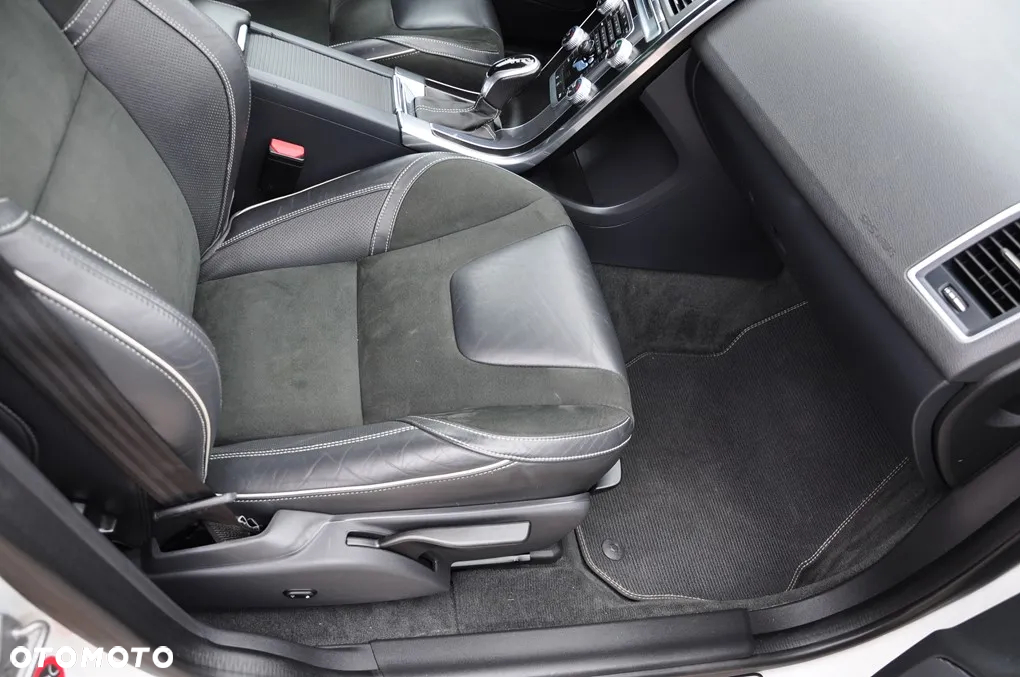 Volvo XC 60 - 29