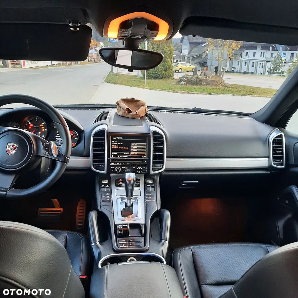 Porsche Cayenne - 11