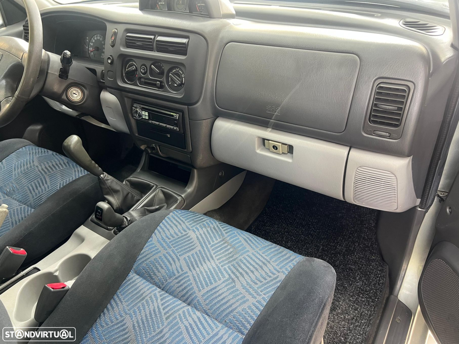 Mitsubishi Pajero Sport 2.5 TD GLS - 14