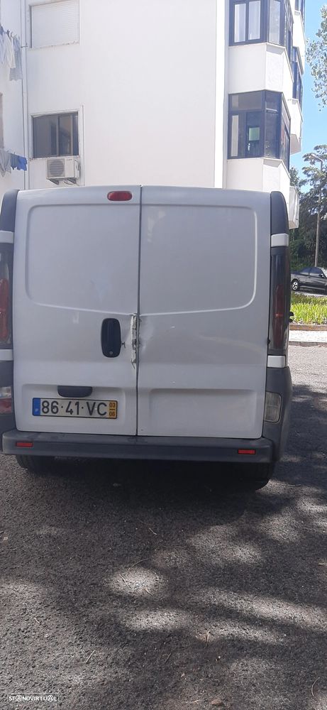 Opel Vivaro 1.9 DTi L1 H1 — fotografia 2
