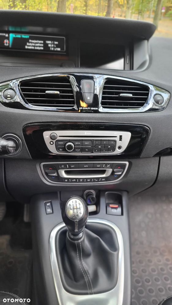 Renault Scenic dCi 160 Bose Edition - 17