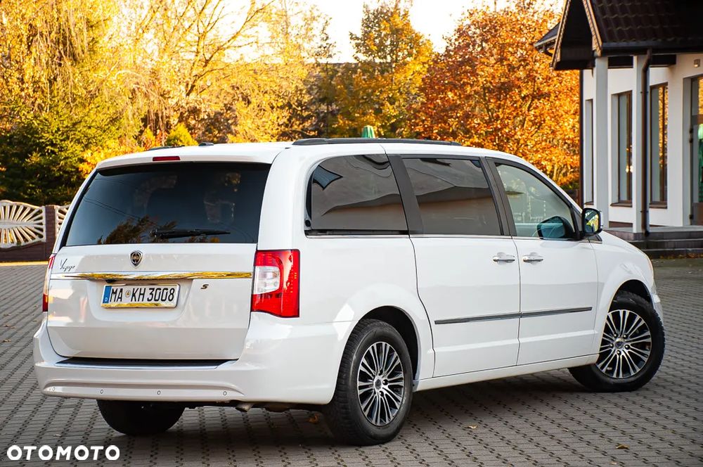 Lancia Voyager 2.8CRD S - 37