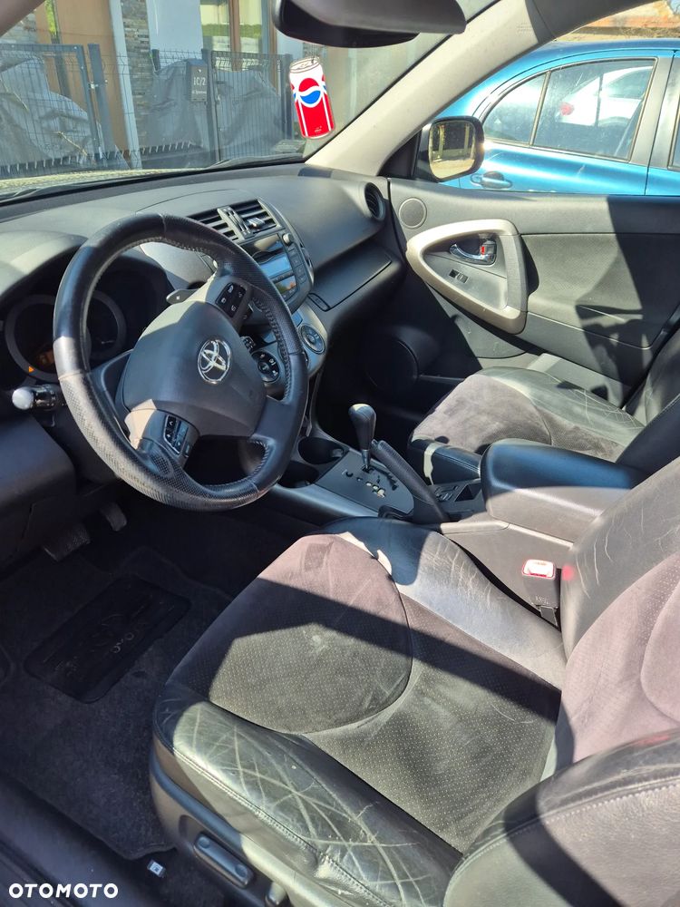 Toyota RAV4 2.2 D-CAT 2010 - 12