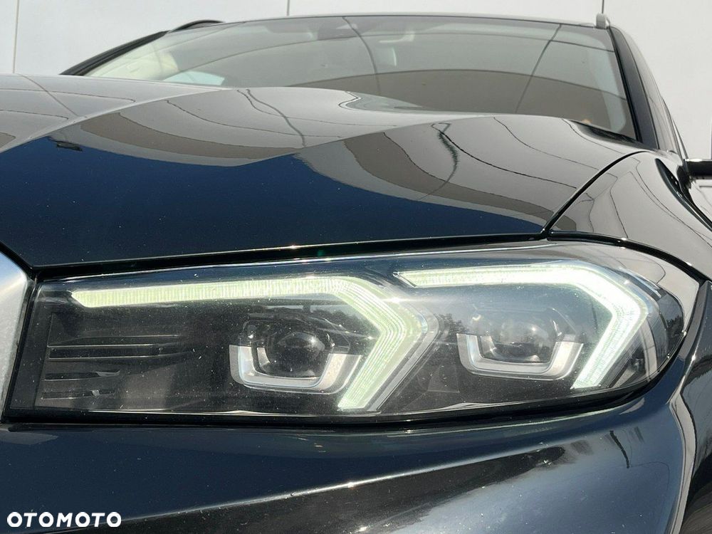 BMW Seria 3 330e xDrive Sport Line - 4