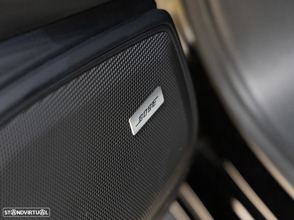 Porsche Panamera 4 E-Hybrid 10 Years Edition - 19