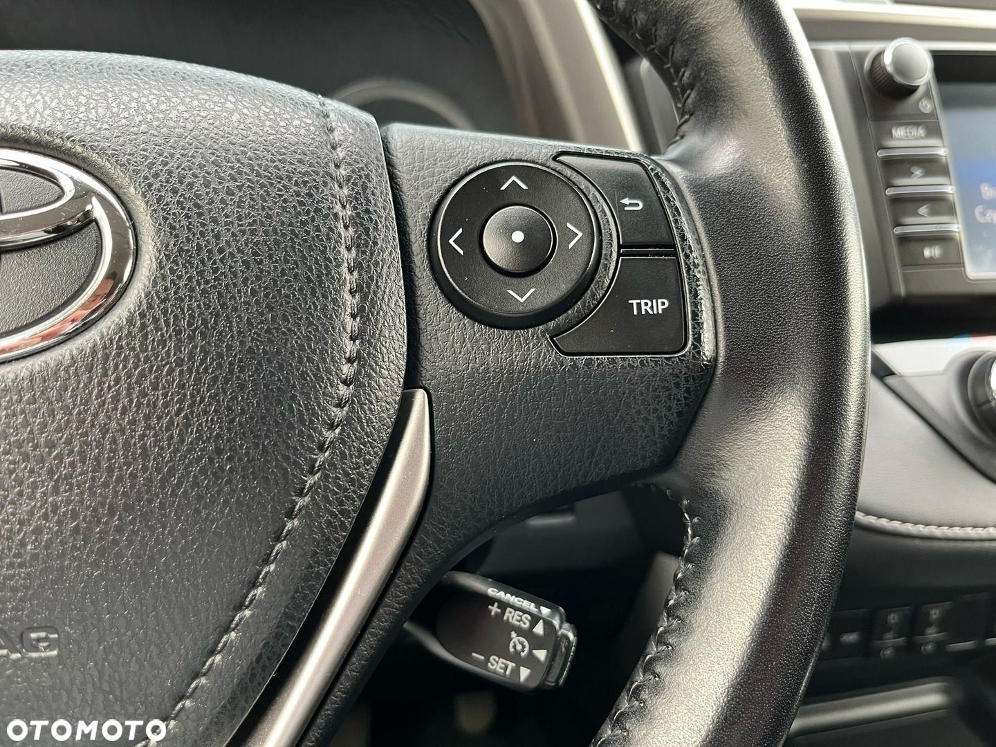 Toyota RAV4 Hybrid Premium 4x4 - 28