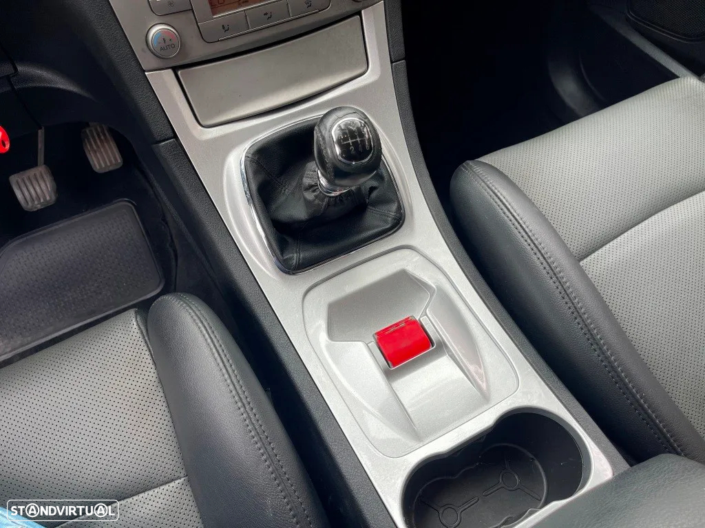 Ford S-Max 1.8 TDCi Titanium 7L - 33