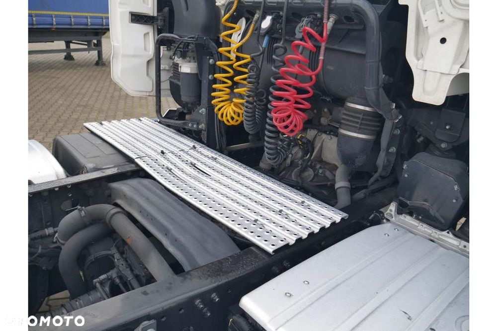 MAN Vehicle Tractor 4x2 Standard - 6