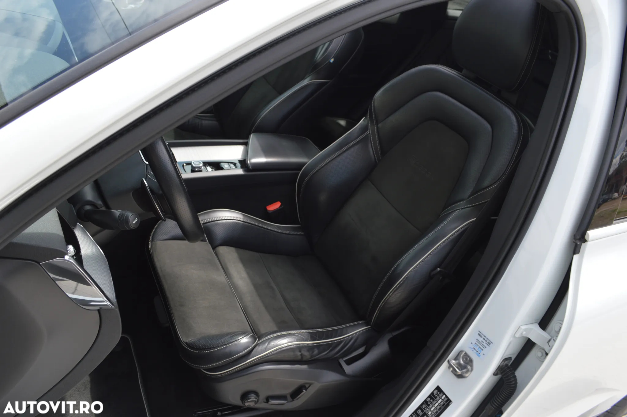 Volvo XC 60 T5 AWD Geartronic RDesign - 13