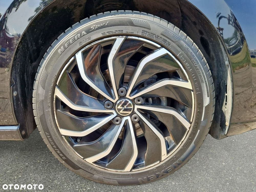 Volkswagen Golf - 9