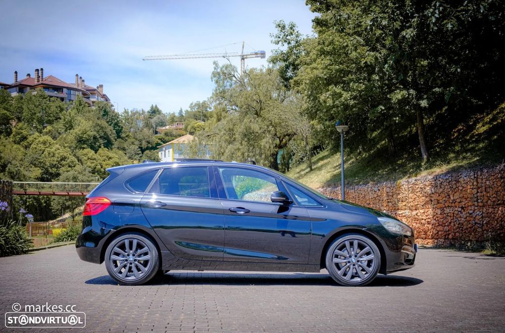 BMW 218 Active Tourer d Line Luxury Auto - 2