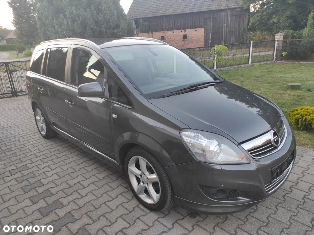 Opel Zafira 1.8 Cosmo - 3