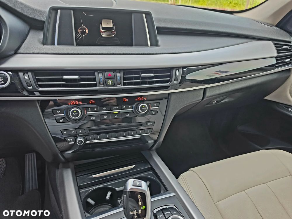BMW X5 xDrive25d - 33