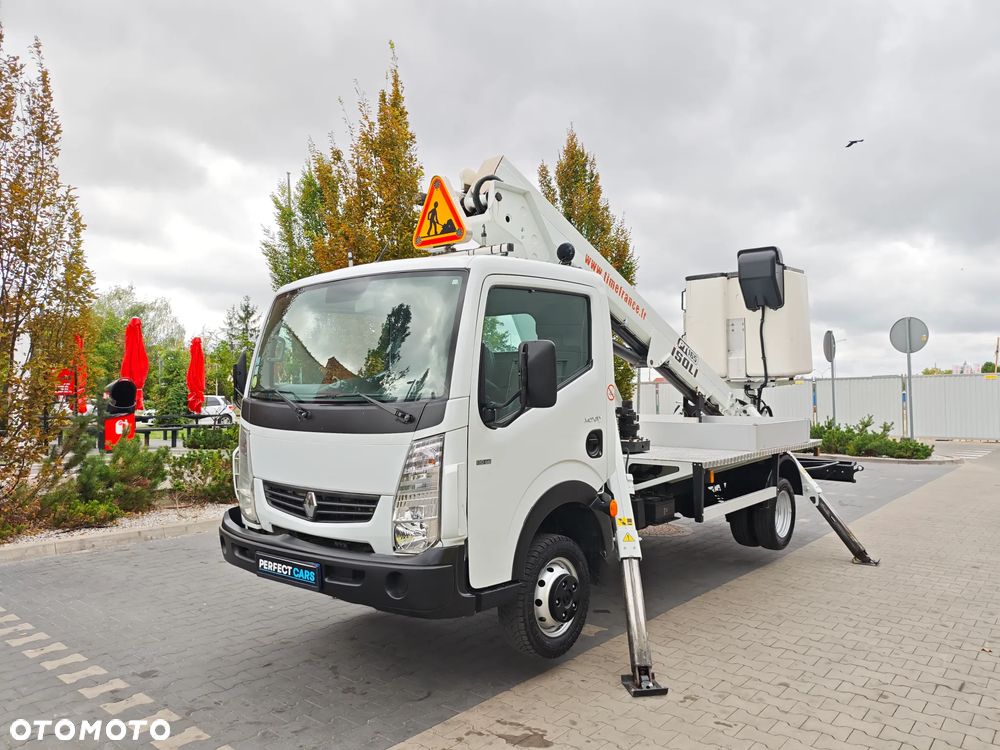 Renault Maxity - 3