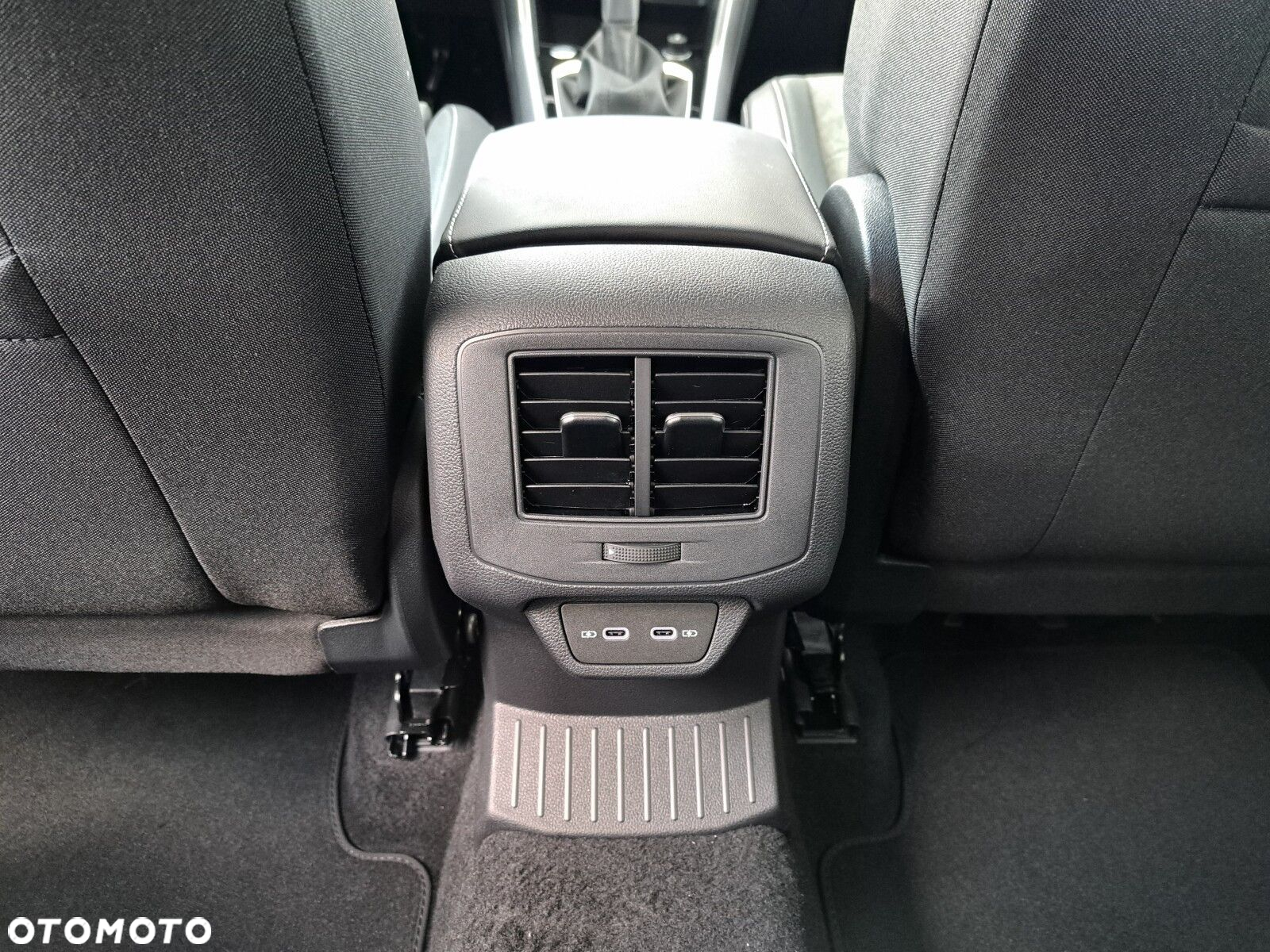 Volkswagen T-Roc 2.0 TSI 4Motion Style DSG - 37