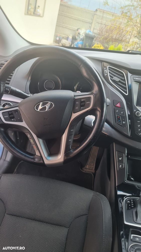 Hyundai i40 1.7 CRDI DPF Wagon Aut. Highway+ - 17