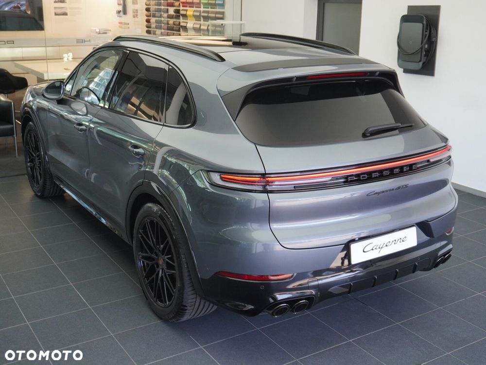 Porsche Cayenne GTS - 19