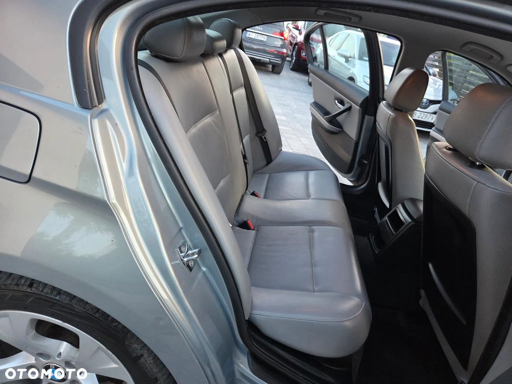 BMW Seria 3 318d DPF - 24