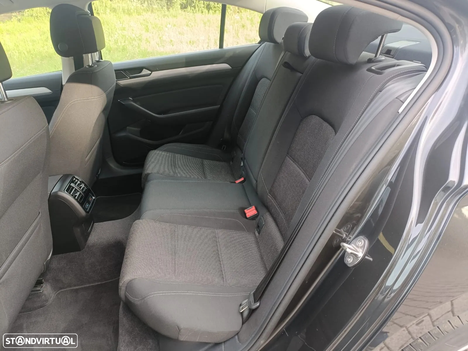VW Passat 2.0 TDI Confortline - 16