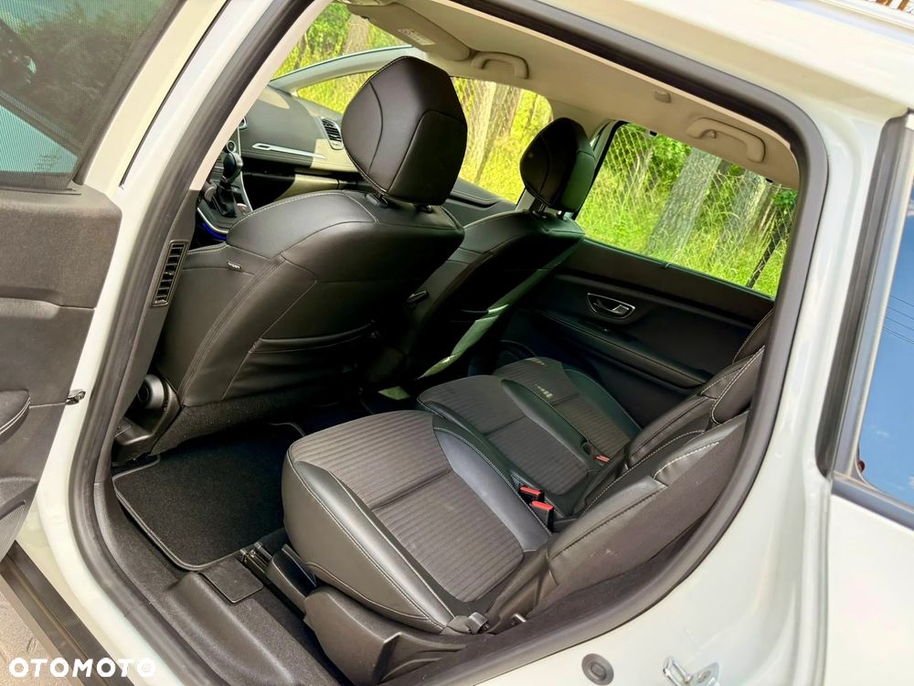 Renault Grand Scenic TCe 140 GPF EDC INTENS - 22