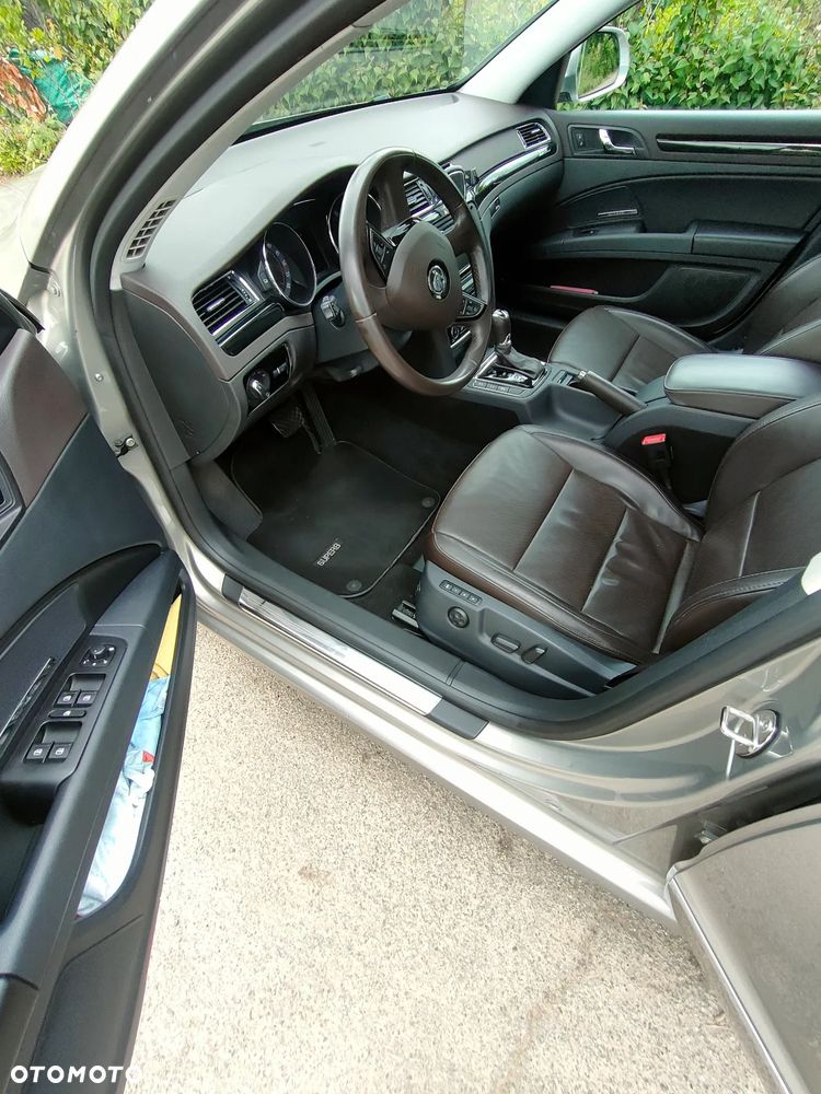 Skoda Superb 2.0 TDI DSG L&K - 13