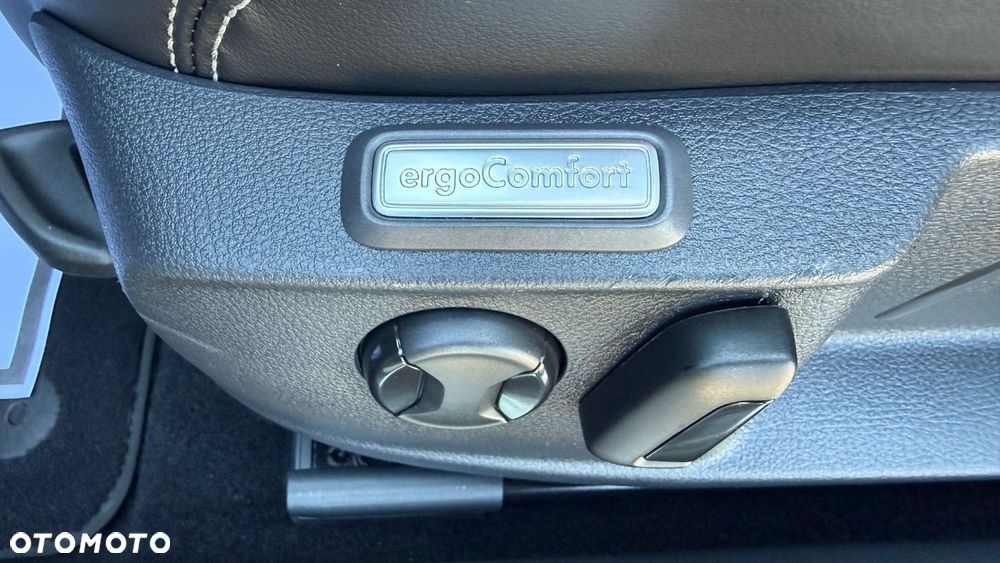 Volkswagen Passat - 38