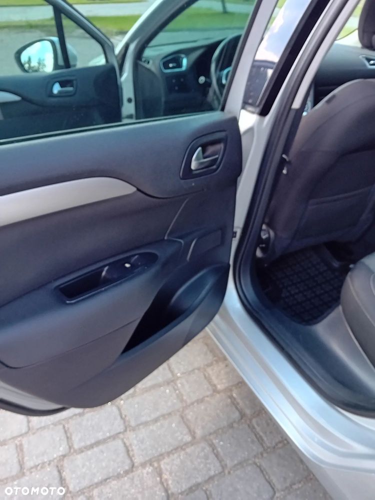 Citroën C4 HDi 90 Attraction - 9