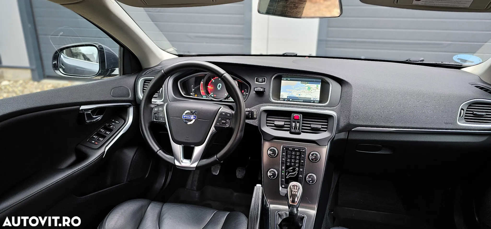Volvo V40 D2 Summum - 16