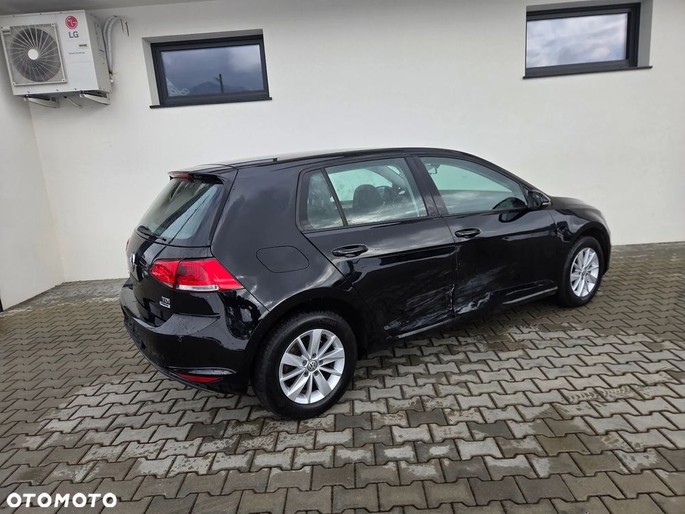 Volkswagen Golf - 16