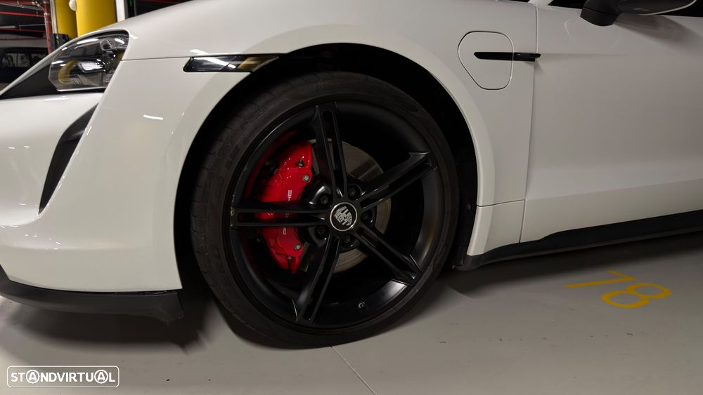 Porsche Taycan 4S - 13