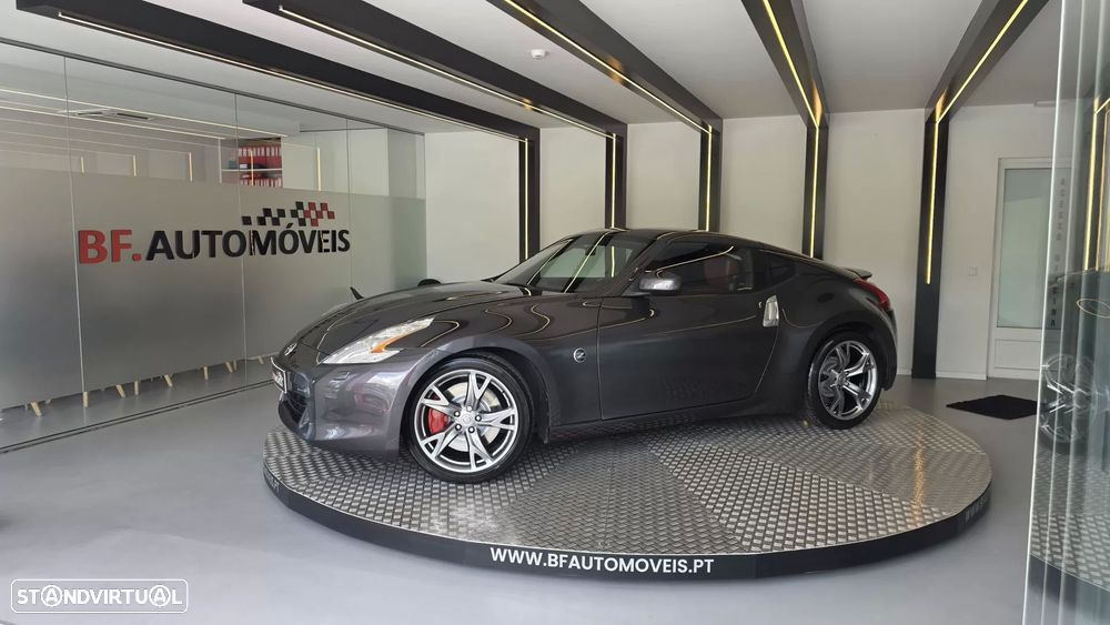 Nissan 370 Z Black Edition - 12