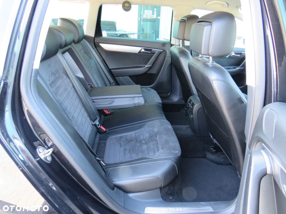 Volkswagen Passat 2.0 TDI Highline DSG - 31