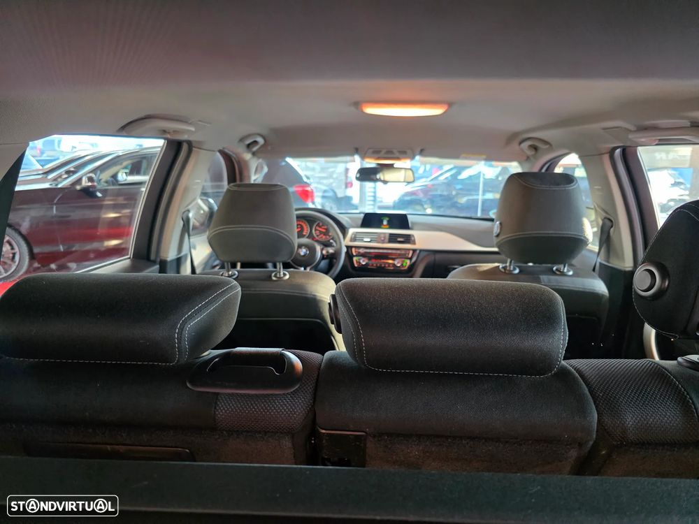 BMW 320 d Touring Aut. Sport Line - 31