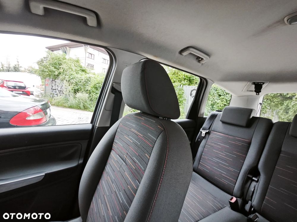 Ford Focus C-Max - 12