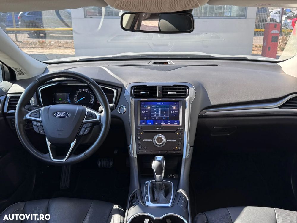 Ford Mondeo 2.0 HEV Titanium - 14