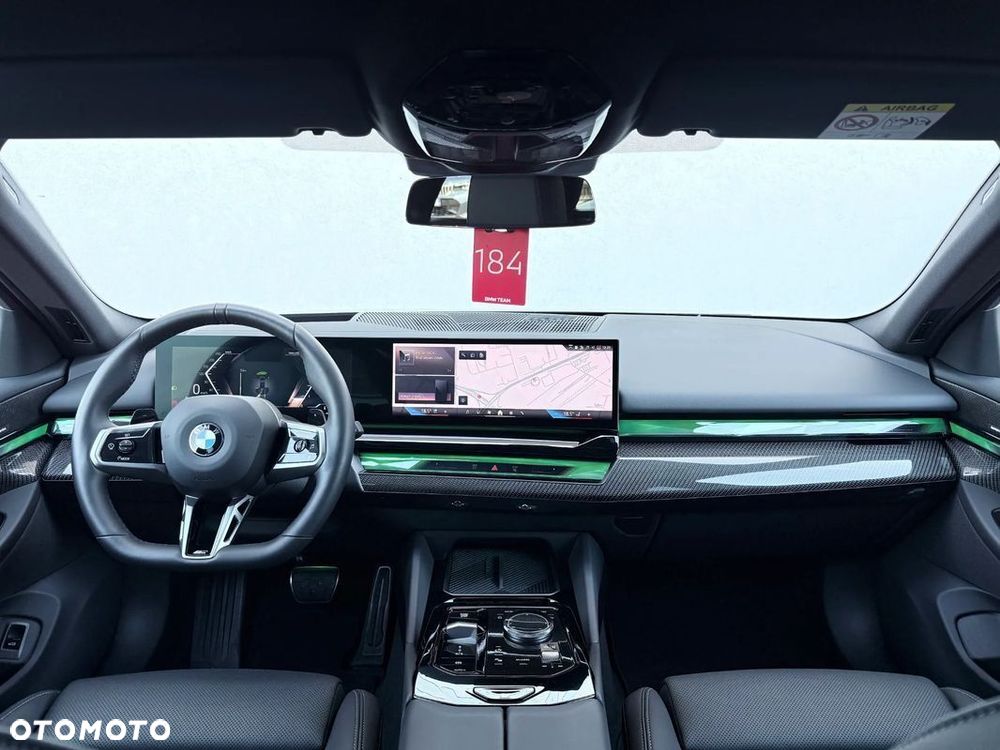 BMW Seria 5 520d xDrive - 14