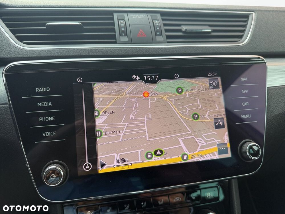 Skoda Superb 2.0 TDI SCR Ambition DSG - 25
