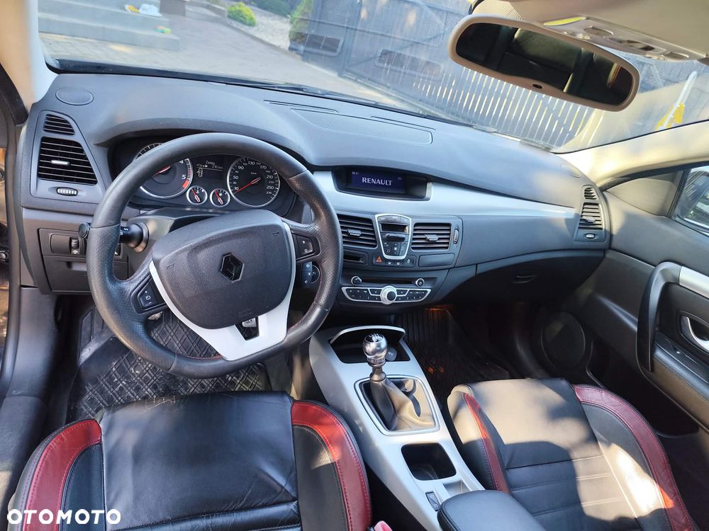 Renault Laguna 2.0 dCi FAP GT - 10