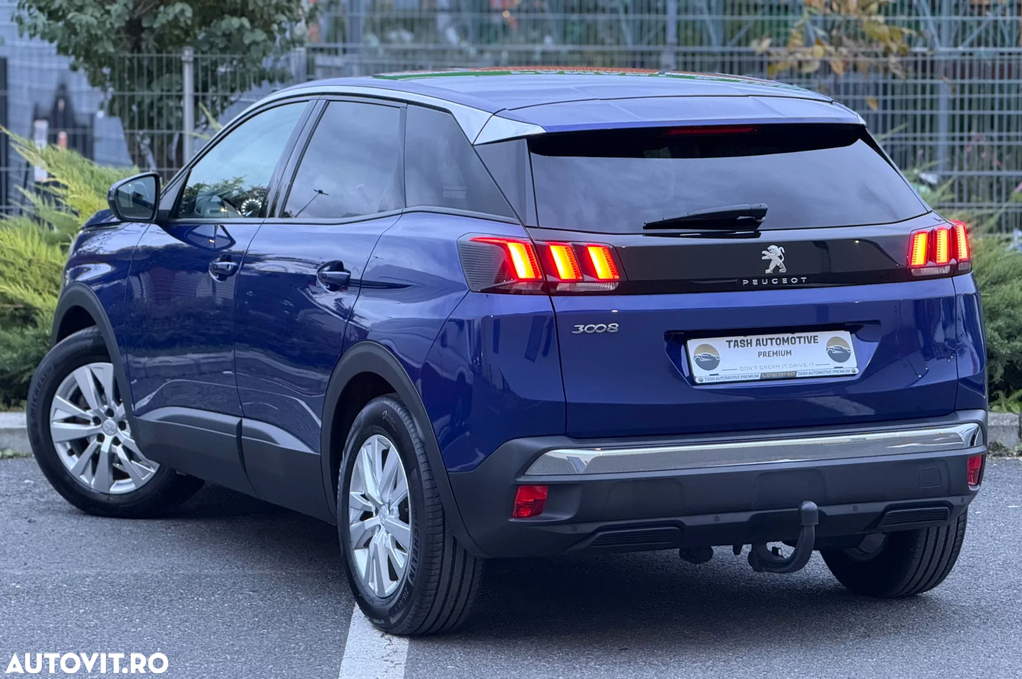 Peugeot 3008 1.2 PureTech 130 EAT8 Allure Pack - 4